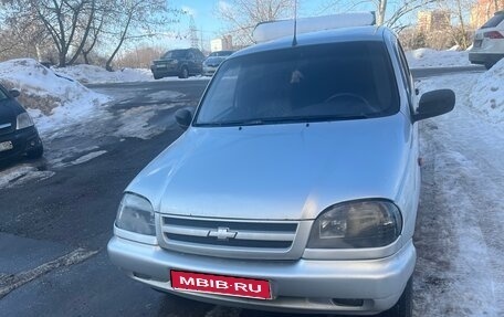 Chevrolet Niva I рестайлинг, 2004 год, 350 000 рублей, 1 фотография