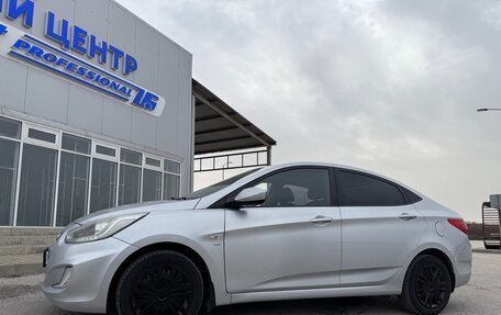 Hyundai Solaris II рестайлинг, 2013 год, 1 200 000 рублей, 3 фотография