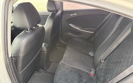 Hyundai Solaris II рестайлинг, 2013 год, 1 200 000 рублей, 8 фотография