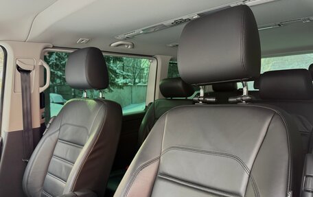 Volkswagen Multivan T6 рестайлинг, 2018 год, 5 500 000 рублей, 6 фотография