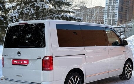Volkswagen Multivan T6 рестайлинг, 2018 год, 5 500 000 рублей, 15 фотография