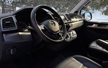 Volkswagen Multivan T6 рестайлинг, 2018 год, 5 500 000 рублей, 16 фотография