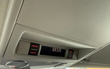 Volkswagen Multivan T6 рестайлинг, 2018 год, 5 500 000 рублей, 25 фотография