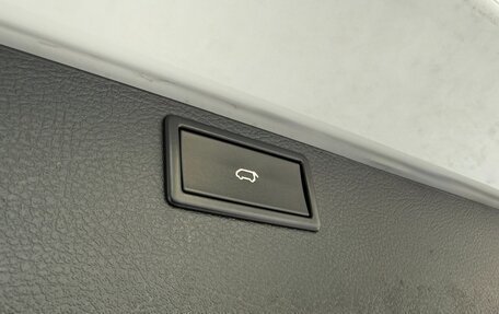 Volkswagen Multivan T6 рестайлинг, 2018 год, 5 500 000 рублей, 23 фотография