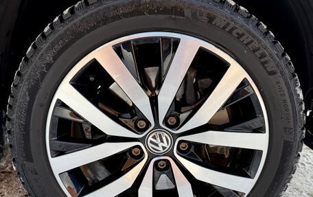 Volkswagen Multivan T6 рестайлинг, 2018 год, 5 500 000 рублей, 36 фотография