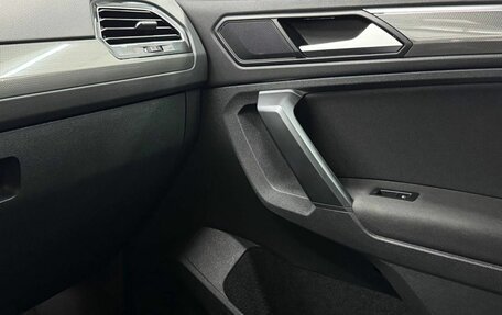 Volkswagen Tiguan II, 2020 год, 2 319 900 рублей, 11 фотография