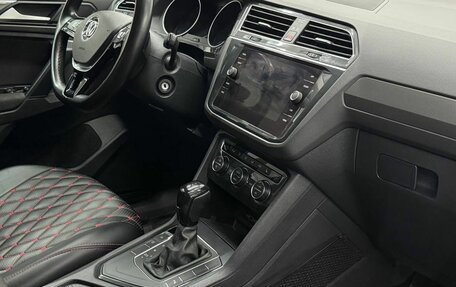 Volkswagen Tiguan II, 2020 год, 2 319 900 рублей, 13 фотография