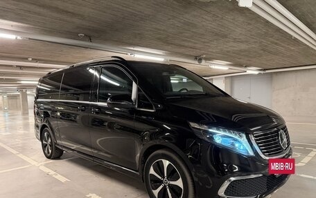 Mercedes-Benz EQV, 2021 год, 6 100 000 рублей, 8 фотография