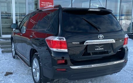 Toyota Highlander III, 2012 год, 1 990 000 рублей, 7 фотография