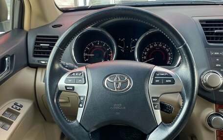 Toyota Highlander III, 2012 год, 1 990 000 рублей, 13 фотография