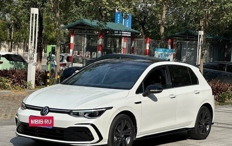 Volkswagen Golf VIII, 2023 год, 1 986 000 рублей, 1 фотография