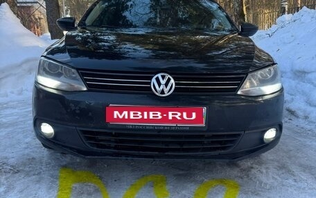 Volkswagen Jetta VI, 2012 год, 760 000 рублей, 1 фотография