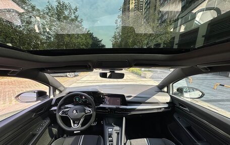 Volkswagen Golf VIII, 2023 год, 1 986 000 рублей, 9 фотография