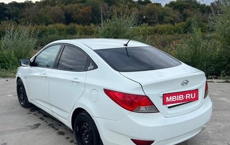 Hyundai Solaris II рестайлинг, 2014 год, 470 000 рублей, 3 фотография