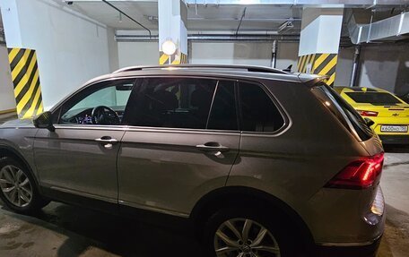 Volkswagen Tiguan II, 2018 год, 3 000 000 рублей, 4 фотография