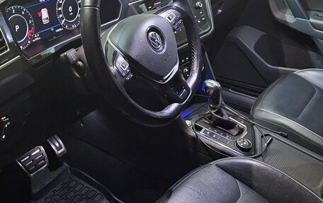 Volkswagen Tiguan II, 2018 год, 3 000 000 рублей, 9 фотография