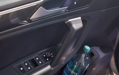 Volkswagen Tiguan II, 2018 год, 3 000 000 рублей, 11 фотография