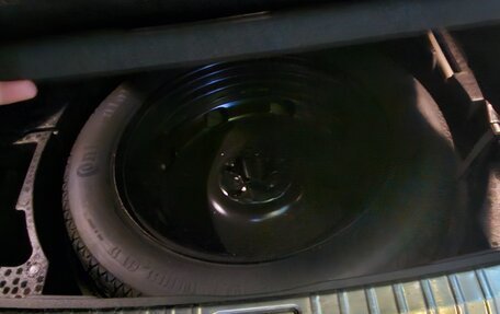 Volkswagen Tiguan II, 2018 год, 3 000 000 рублей, 18 фотография