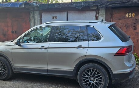 Volkswagen Tiguan II, 2018 год, 3 000 000 рублей, 23 фотография