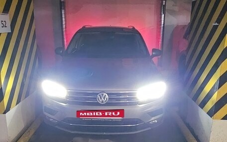 Volkswagen Tiguan II, 2018 год, 3 000 000 рублей, 22 фотография