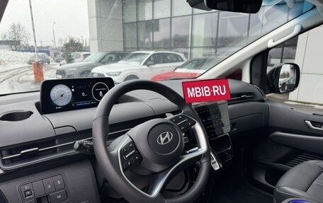 Hyundai Staria, 2024 год, 7 500 000 рублей, 3 фотография