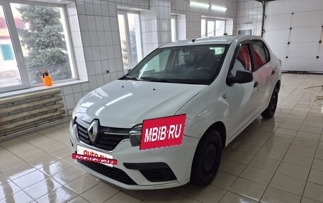 Renault Logan II, 2018 год, 450 000 рублей, 2 фотография
