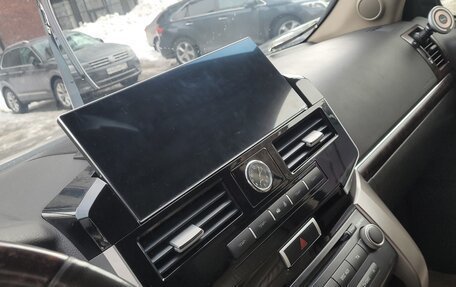 Toyota Land Cruiser 200, 2010 год, 3 150 000 рублей, 8 фотография