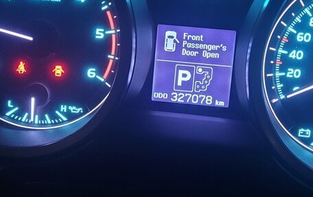 Toyota Land Cruiser 200, 2010 год, 3 150 000 рублей, 9 фотография