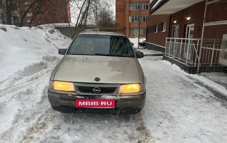 Opel Vectra A, 1989 год, 124 999 рублей, 3 фотография