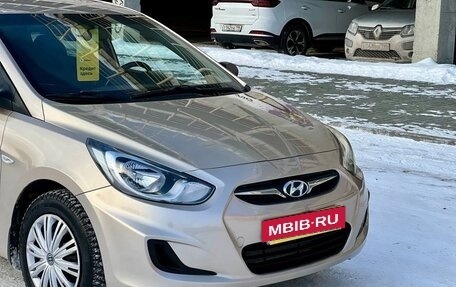 Hyundai Solaris II рестайлинг, 2011 год, 593 000 рублей, 4 фотография