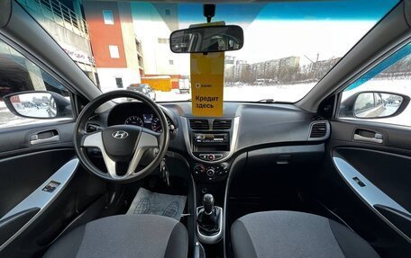Hyundai Solaris II рестайлинг, 2011 год, 593 000 рублей, 21 фотография