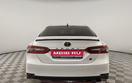 Toyota Camry, 2021 год, 3 480 000 рублей, 6 фотография