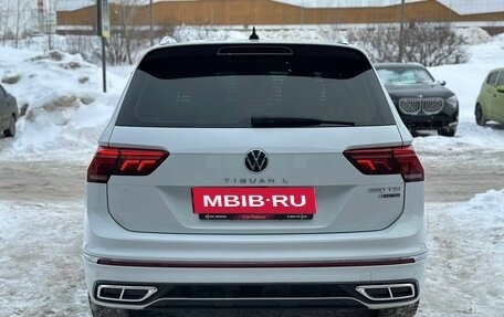 Volkswagen Tiguan II, 2024 год, 4 200 000 рублей, 6 фотография