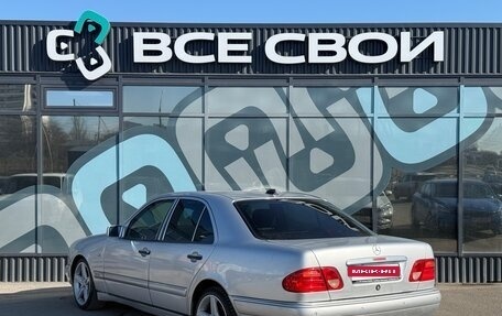 Mercedes-Benz E-Класс, 1997 год, 620 000 рублей, 3 фотография