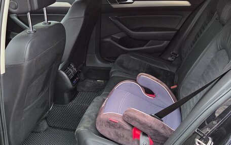 Volkswagen Passat B8 рестайлинг, 2017 год, 2 300 000 рублей, 16 фотография