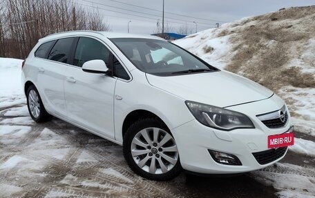Opel Astra J, 2011 год, 850 000 рублей, 7 фотография