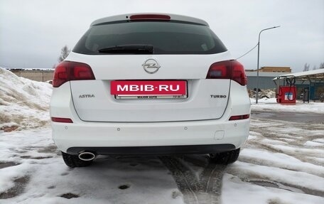 Opel Astra J, 2011 год, 850 000 рублей, 4 фотография