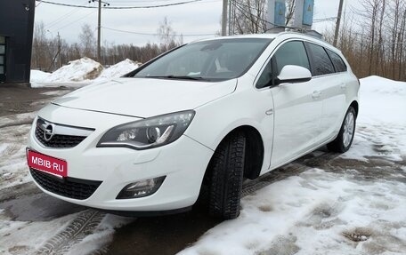 Opel Astra J, 2011 год, 850 000 рублей, 10 фотография