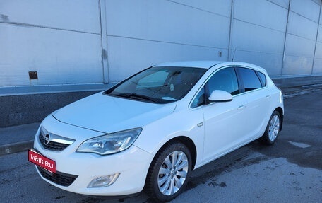 Opel Astra J, 2012 год, 650 000 рублей, 1 фотография