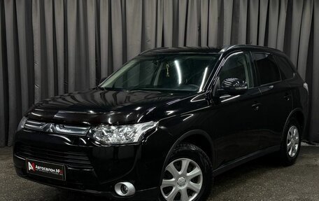 Mitsubishi Outlander III рестайлинг 3, 2012 год, 1 199 999 рублей, 1 фотография