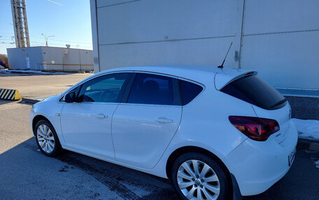 Opel Astra J, 2012 год, 650 000 рублей, 3 фотография