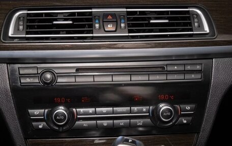 BMW 7 серия, 2013 год, 2 190 000 рублей, 12 фотография