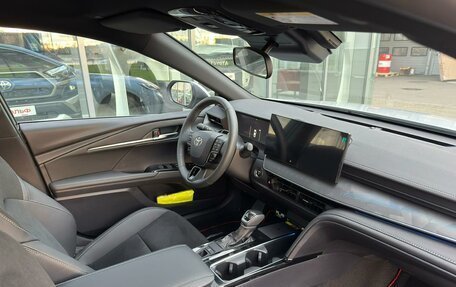 Toyota Camry, 2025 год, 4 990 000 рублей, 9 фотография