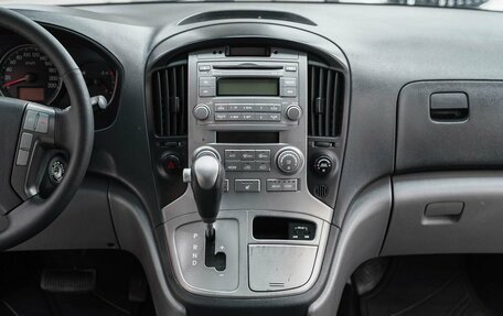 Hyundai Grand Starex Grand Starex I рестайлинг 2, 2012 год, 1 390 000 рублей, 14 фотография