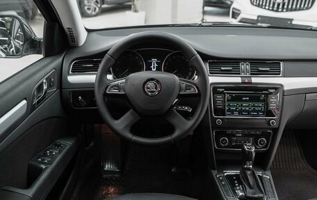 Skoda Superb III рестайлинг, 2013 год, 1 355 000 рублей, 11 фотография