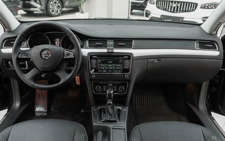 Skoda Superb III рестайлинг, 2013 год, 1 355 000 рублей, 9 фотография