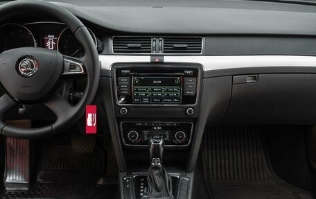 Skoda Superb III рестайлинг, 2013 год, 1 355 000 рублей, 10 фотография