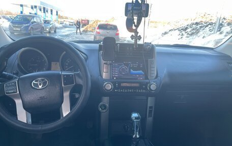 Toyota Land Cruiser Prado 150 рестайлинг 2, 2010 год, 2 300 000 рублей, 10 фотография