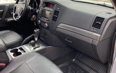 Mitsubishi Pajero IV, 2014 год, 2 995 000 рублей, 14 фотография