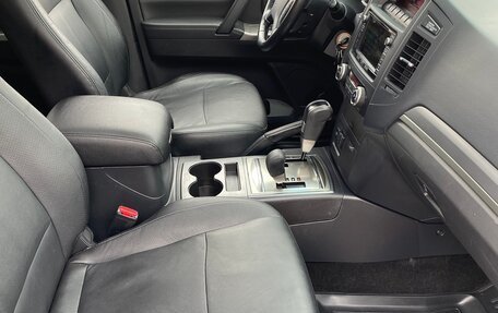 Mitsubishi Pajero IV, 2014 год, 2 995 000 рублей, 15 фотография